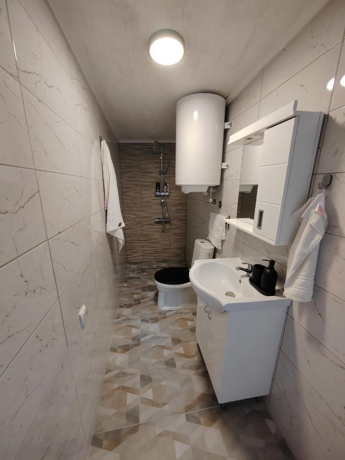 Nora 1 Apartment Sremska Mitrovica Exterior photo